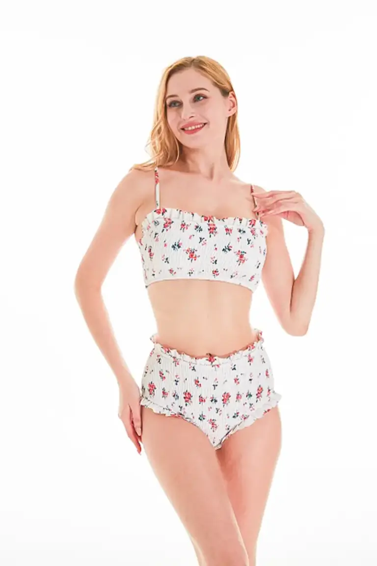 Ladies Underwired Smocking Bikinis2