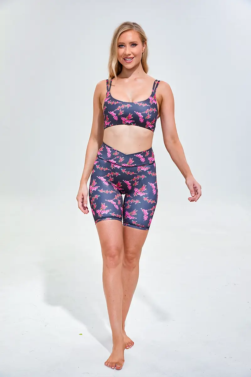 Ladies Yoga Tank and Panelled Bike Short2